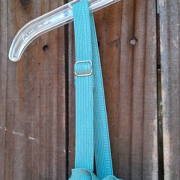 Ruffled Onepiece Swimsuit - Picture 2 of 10